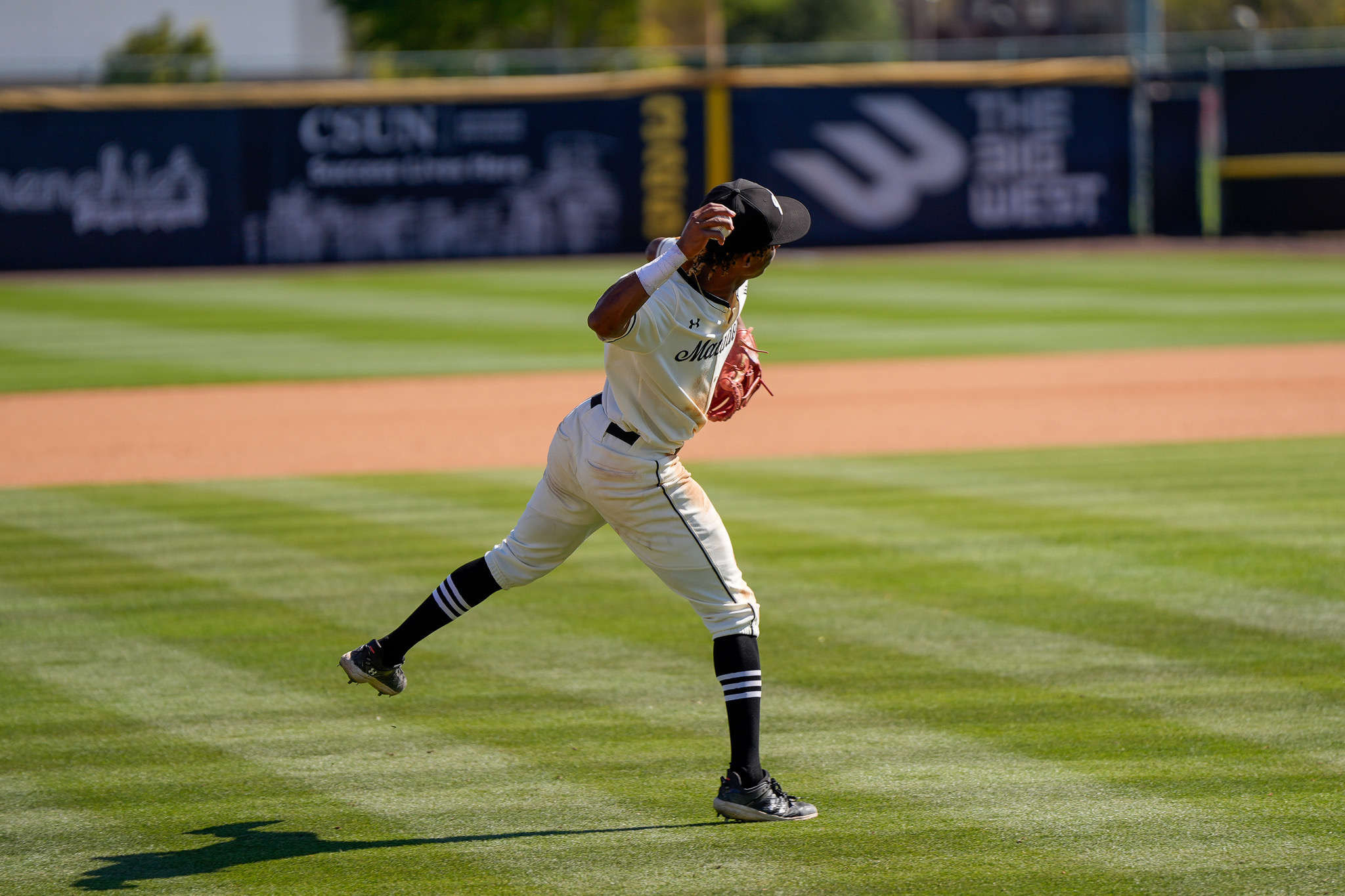 Kamau Neighbors Infielder Play
